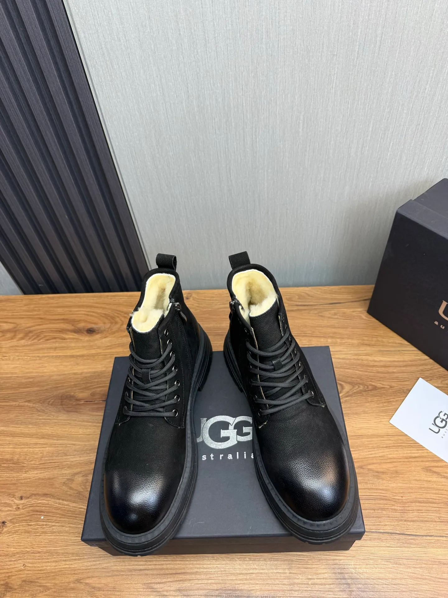 Factory price 680💰 [UGG] Men's hot winter warm boots🐑Simple and fashionable design, cowhide➕comfortable and warm wool lining. Soft and comfortable to wear, good warmth retention, and excellent foot feel. Regular size 38-45